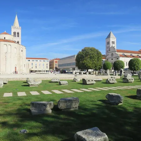 Fila-2 By Interhome * Diklo